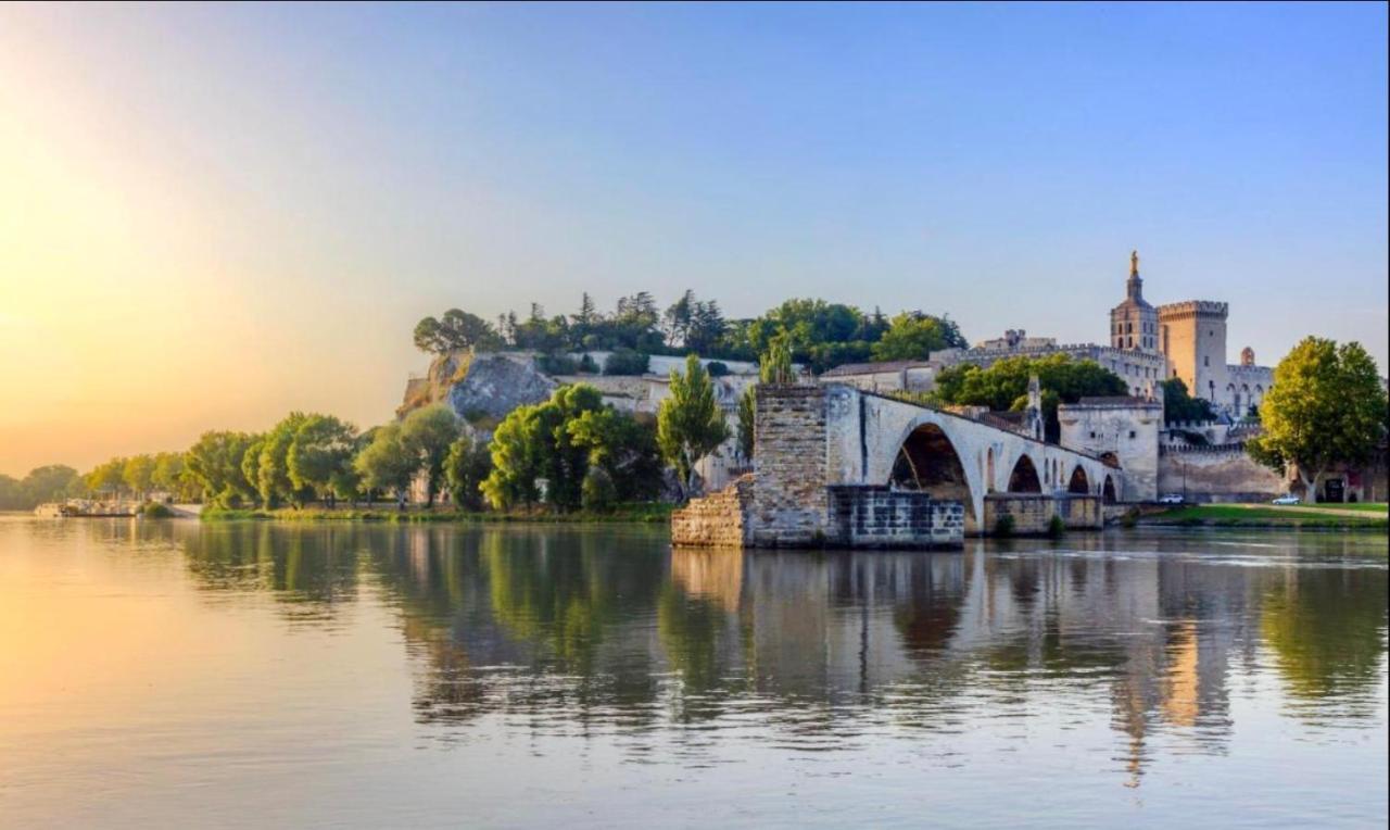 Gite Avignon Bougainvillier Экстерьер фото